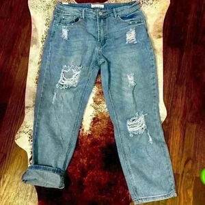 Almost Famous Boyfriend Jeans Size‎ 9